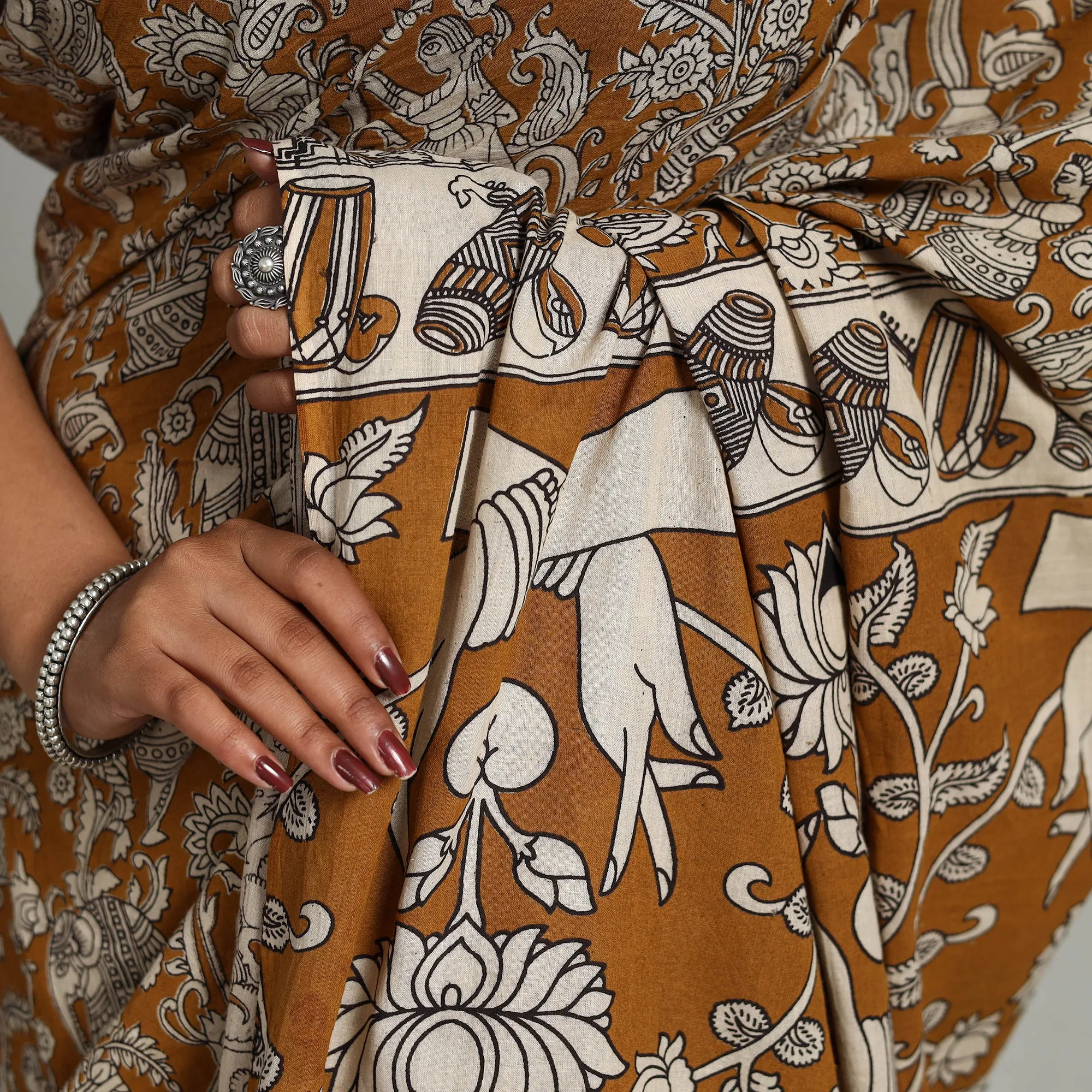 Brown - Kalamkari Print Cotton Saree with Blouse 16