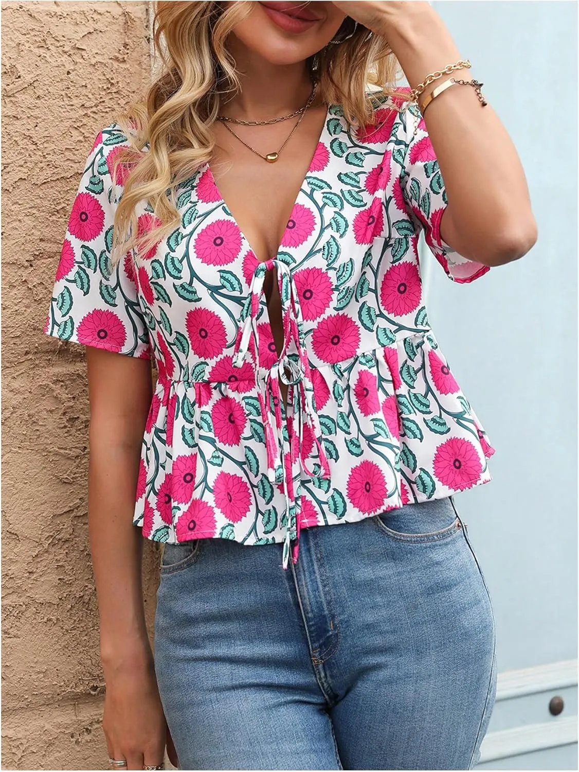 WDIRARA Women's Floral Print Bow Tie Front Blouse Puff Short Sleeve Round Neck Peplum Babydoll Shirt