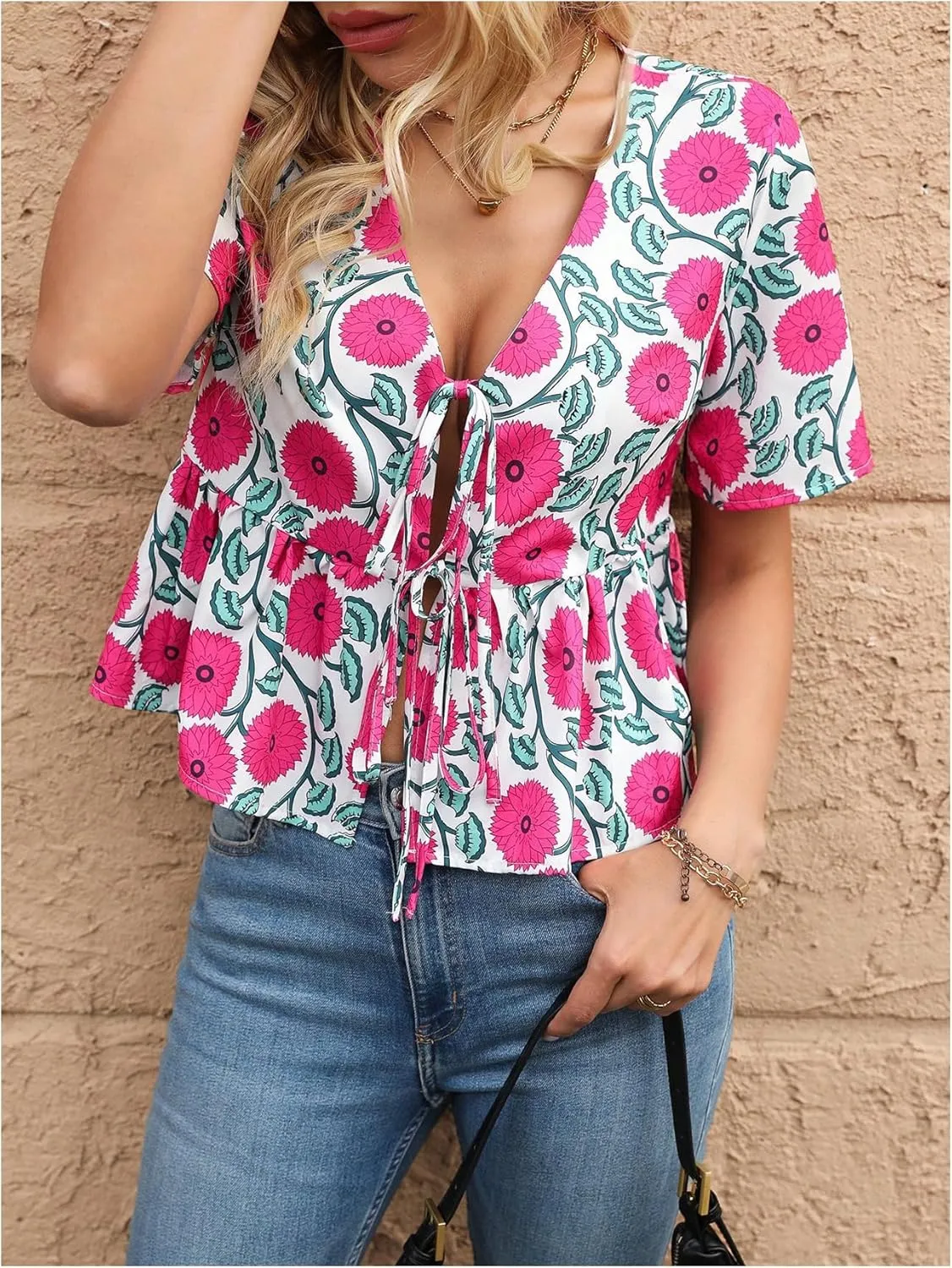 WDIRARA Women's Floral Print Bow Tie Front Blouse Puff Short Sleeve Round Neck Peplum Babydoll Shirt